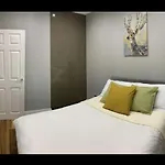 Charming 2-Bed Apartment