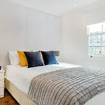Superb 3 Bed/Bath Luxury + Ibiza Roof Terrace