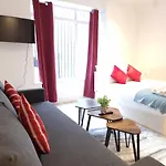 F23-Spacious Studio Fits 4 Near Paddington