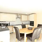 Lovely 4 Bed House London