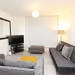 Spacious 1- Bedroom Apartment In E16