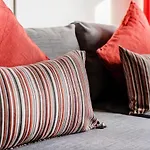 Stylish Apartments By Hyde Park