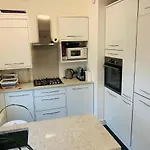 Cozy Apartment In Hampstead Heath