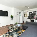 Contemporary 2Bd Flat Bloomsbury Central London