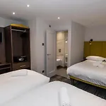 Howard Winchester Hotel