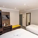 Howard Winchester Hotel