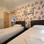 Hyde Park Suites - Apartments