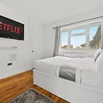 Trinity Large 3 Bed Apartment By Tower Bridge London Bridge