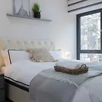 Lovely Apartment In Aldgate East 3
