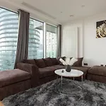 Canary Luxe Apartment