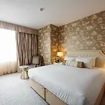 Dorsett Shepherds Bush London