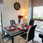 Beautiful 2-Bed Apartment In London
