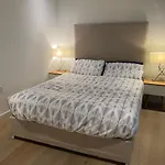 Stunning 1 Bed Studio Central London Apartment