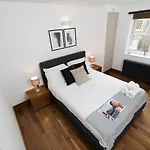 Best Location 2 Bedr, 3 Beds, Covent Grdn, China Town