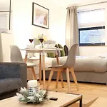 Lovely Studio Apartment With Access For Wheel-Chairs In Sydenham