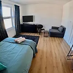 Lovely One Bedroom Flat