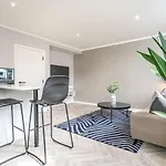 Modern & Chic One Bedroom Apartments In Fitzrovia By Sojo Stay