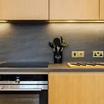 Luxurious Apartments In London, Sk