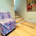 Serene Townhouse With Parking