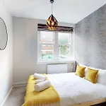 Modern 2 Bedroom Flat In Hampstead Heath