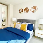 Perfect Central Location- 5 Minutes From Tower Bridge ! 8 Minutes Walk From Tube