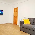 Neptune Flat 9 At Marble Arch