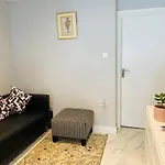 1 Studio Room Near Central London