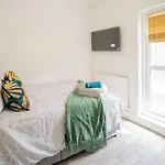 Small Private Studio Rooms In The Heart Of Angel