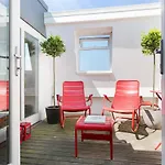 Lovely Two Bedroom Flat With Patio In Notting Hill