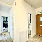Private Cosy 3 Bedroom Apartment In Kings Cross