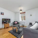 Lovely 2 Bed With With Private Patio London Eye