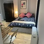 In The Heart Of London - Studio Flat