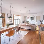 Penthouse At The Old Tea Factory