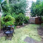 Newly Refurbished 5 Bdr House Wgarden And Parking