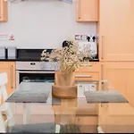 Covent Garden 2-Bedroom Apartment