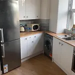 Newly Refurbished Flat In Camberwell, London