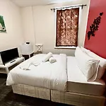 Spacious Double Bedroom!