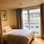 Studio Flat In Imperial Wharf-Chelsea Harbour