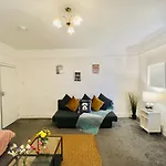 2-Bedroom Plus Living Room Flats Near Edgware Road