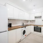 Ensuite Rooms, Anson Road - Sk