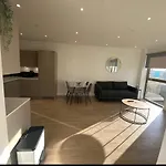 Riverside Rooms And Apartments