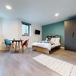 Studios And Cozy Ensuites With Shared Kitchen At Canvas Wembley Apartments