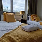Remarkable 3-Bed Apartment In London