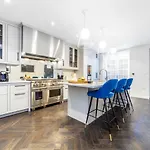 Luxury 3 Bedroom House With Garden Next To Battersea Park