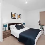 2 Bedroom Apartment In The Heart Of Greater London