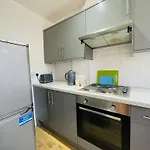 Lovely 2 Bedroom Serviced Apartment In London