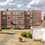 Cosy 1 Bedroom Apartment In Earlsfield Sw London