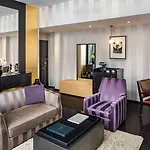 60 Hyde Park Gate Hotel