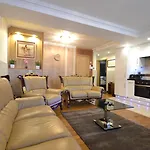 Hyde Park Suites