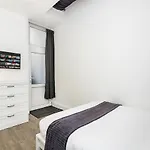 Two Bedroom Apartment In Central London With Large Terrace